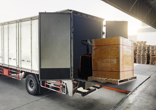 cajas-paquetes-carga-envio-cross-docking
